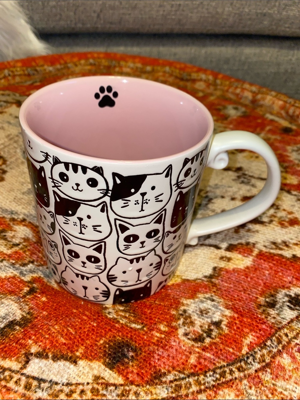 Large Embossed Pink Cat Pattern Ceramic Mug with Paw Accent